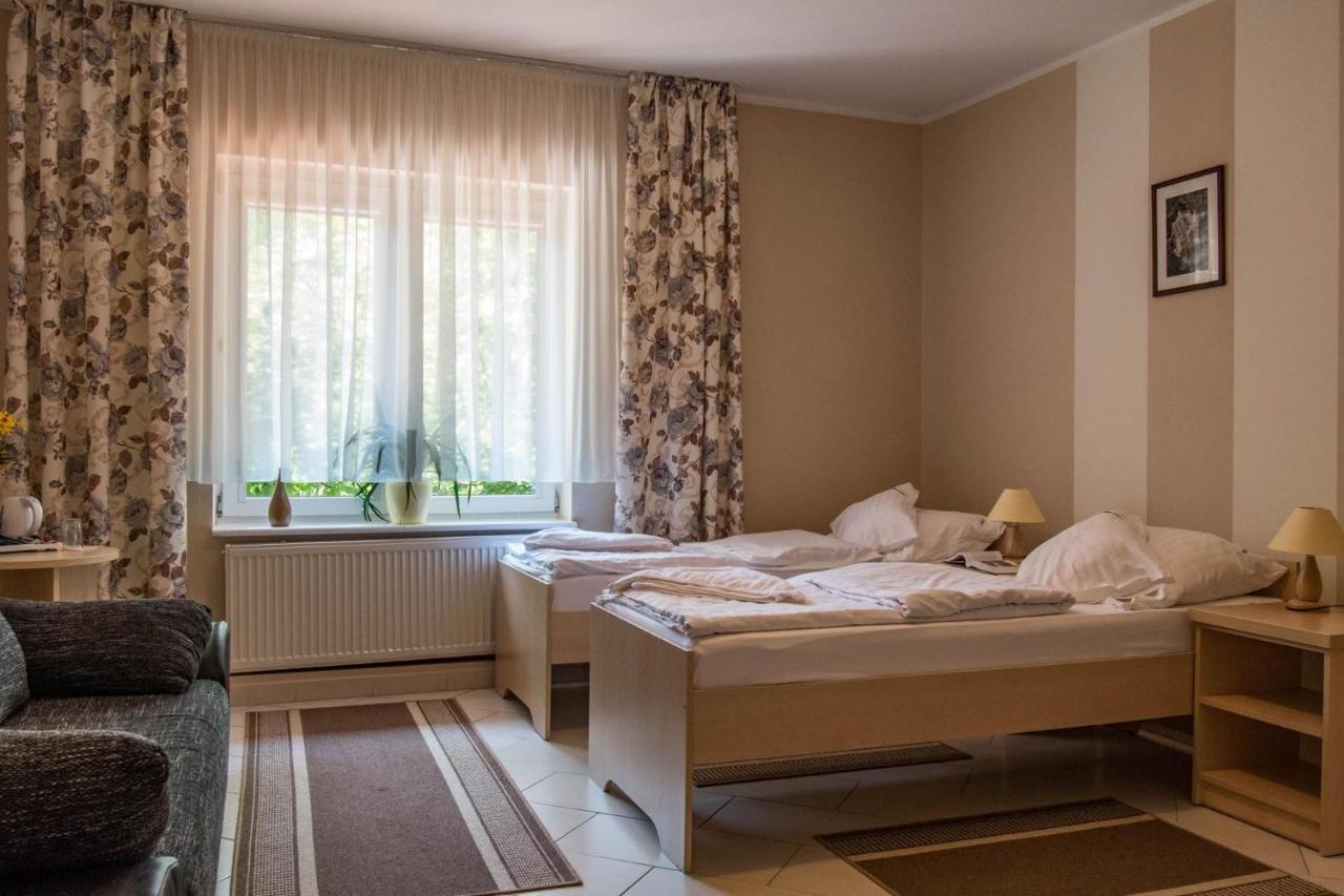 Kompleks Wypoczynkowo-Konferencyjny Mazur-Syrenka Krutyń Exterior foto